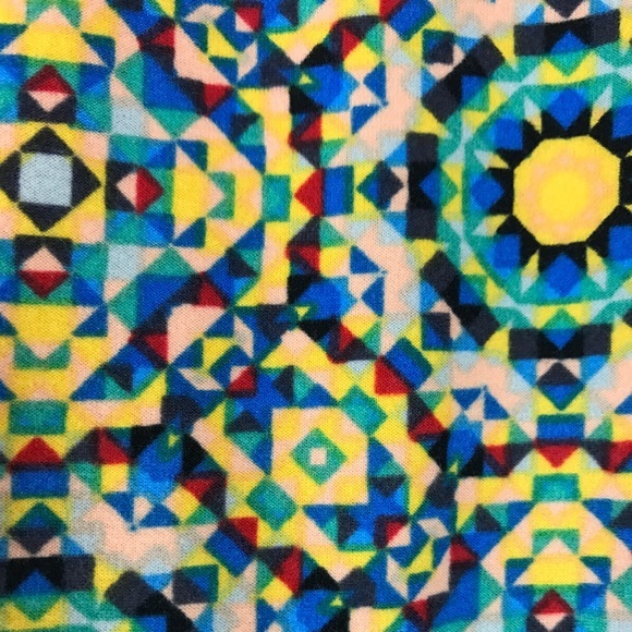 Soft S/M (2-8) Leggings LuLaRoe kaleidoscope print - Picture 3 of 6